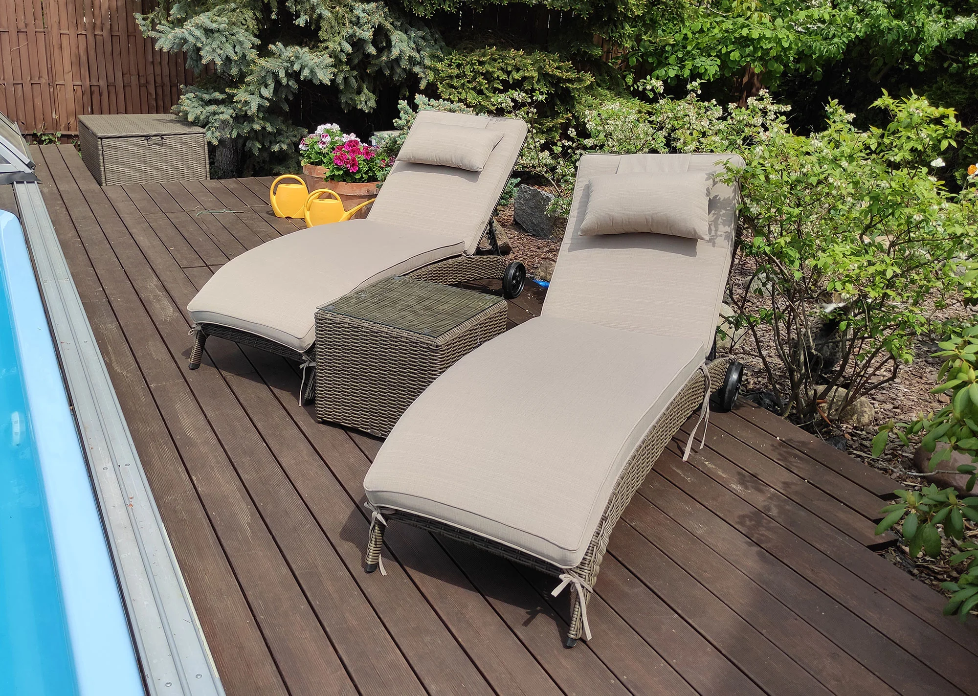 Leżak ALTEA brązowy mat — widok z góry pełny komplet