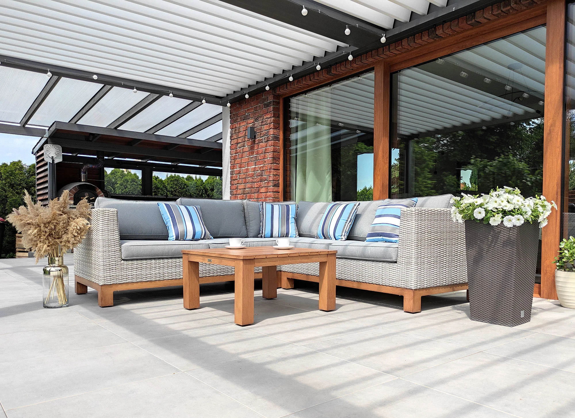 ANCONA MINI — detal plecionki półokrągłego technorattanu