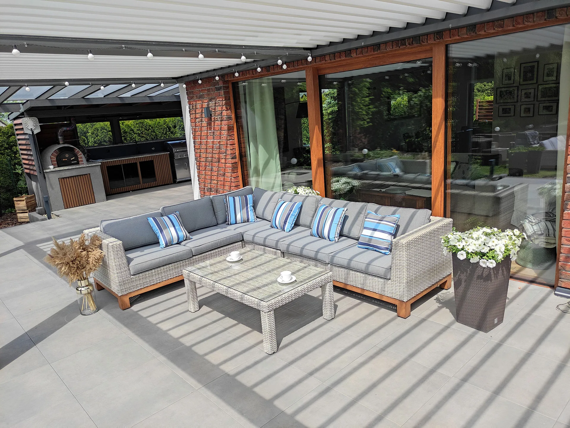 Narożnik ogrodowy ANCONA — widok z góry na kompletny zestaw na tarasie