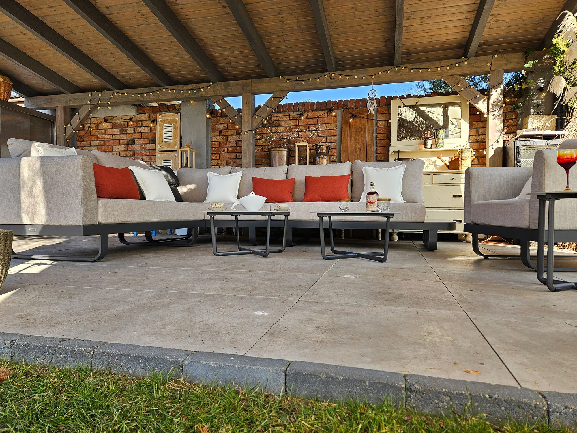 MILETO BIG — narożnik z fotelami, widok boczny