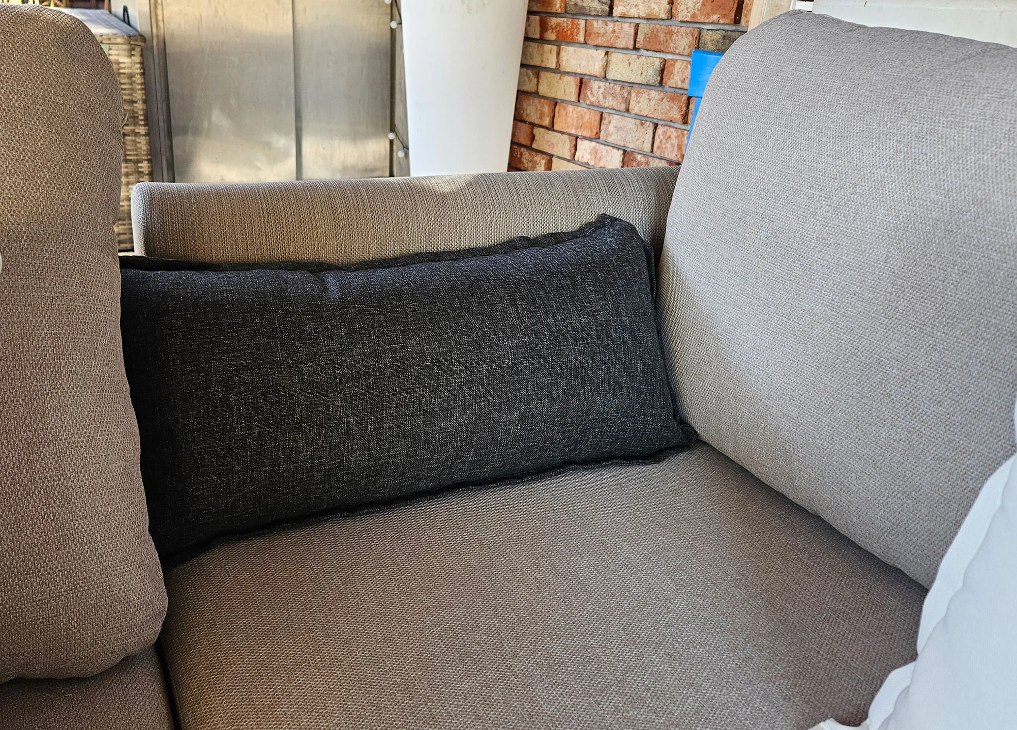 MILETO BIG — zbliżenie na poduszkę narożną