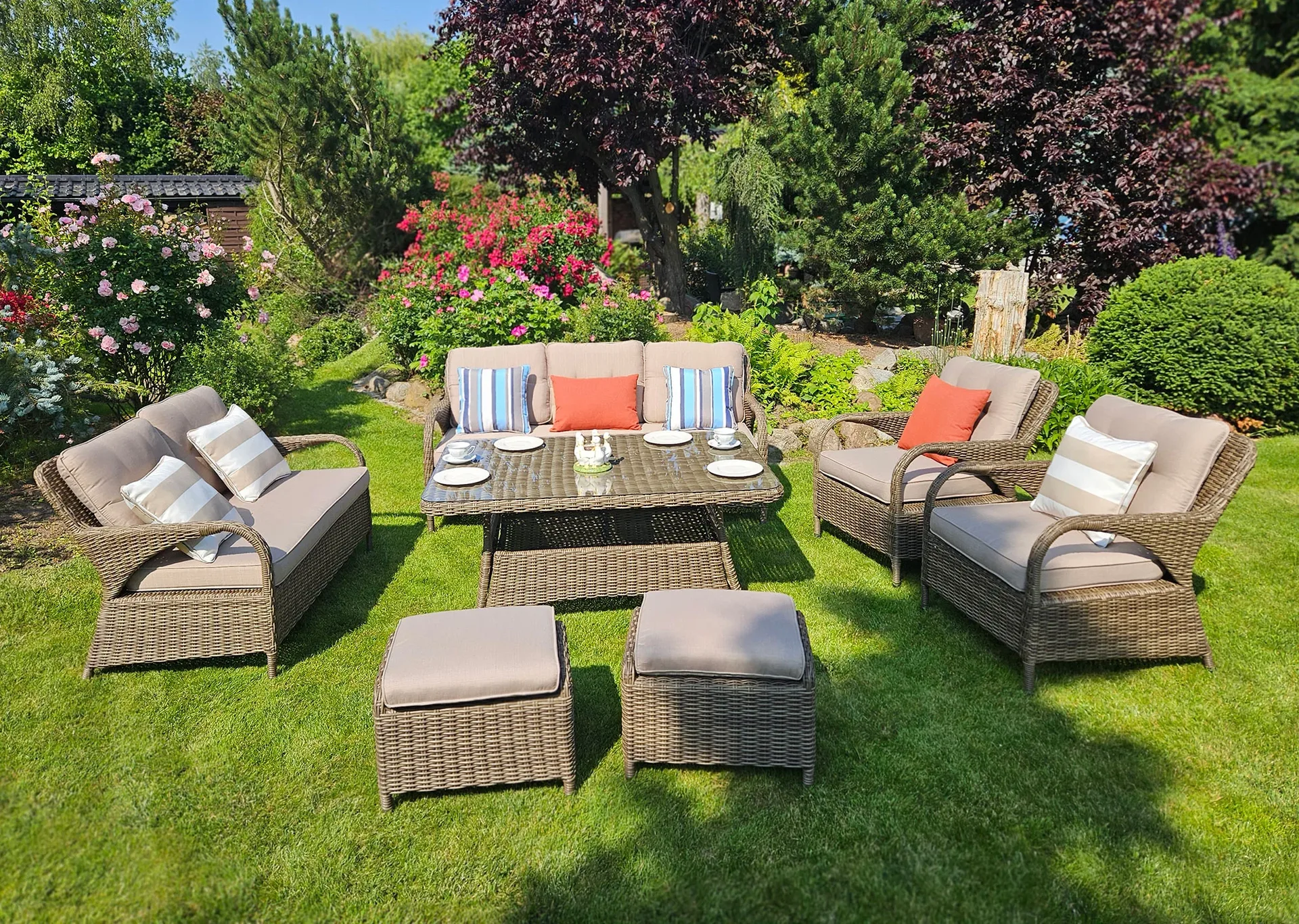 NEPTUN BIG brązowy mat — fotel ogrodowy z poduszkami