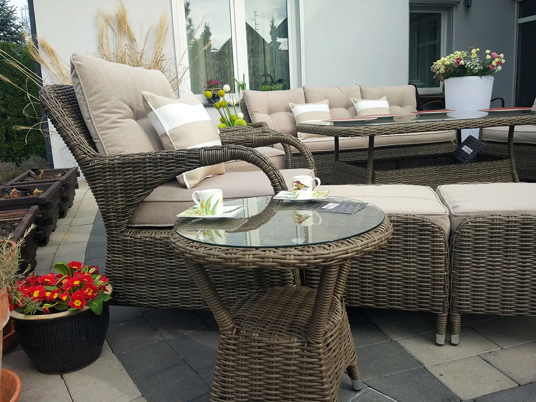 NEPTUN BIG brązowy mat — stół ze szkłem hartowanym 5 mm