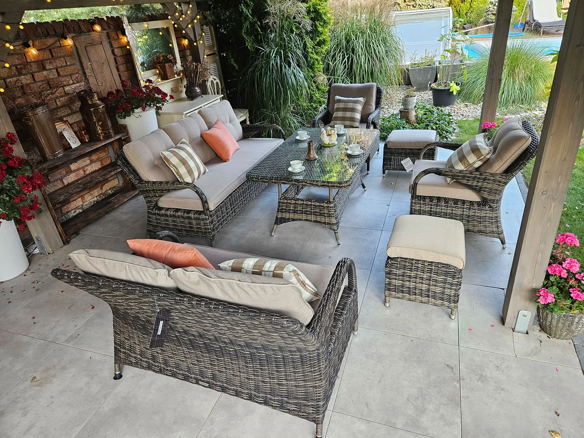 NEPTUN BIG grafitowy — fotel ogrodowy z technorattanu