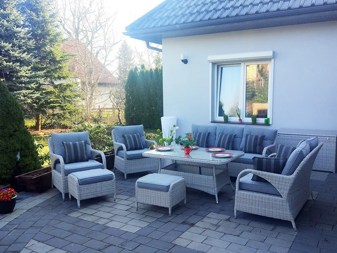 NEPTUN BIG jasno-szary — stół ze szkłem hartowanym