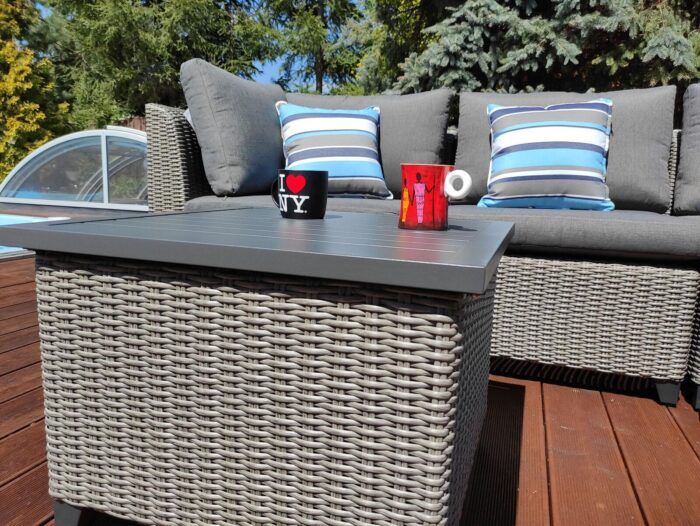 Stolik kawowy na taras z aluminiowym blatem